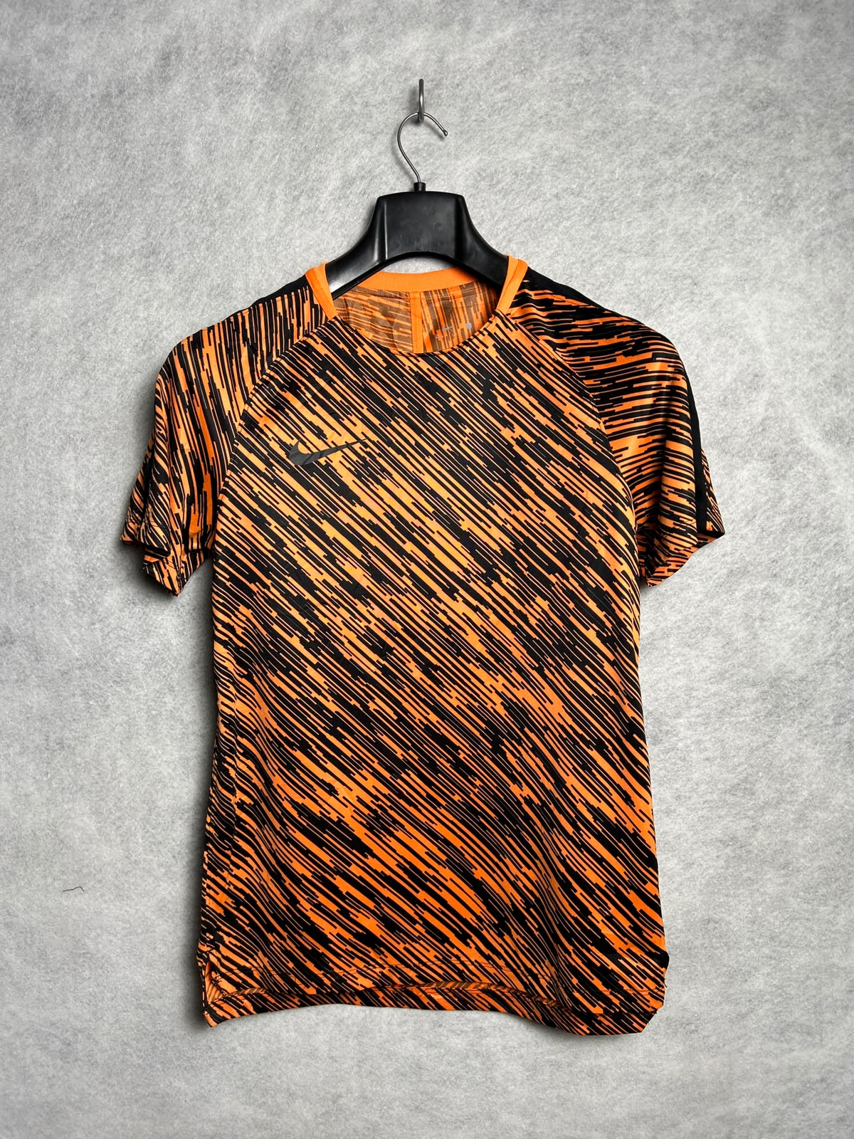 Nike Orange Round Neck - Small