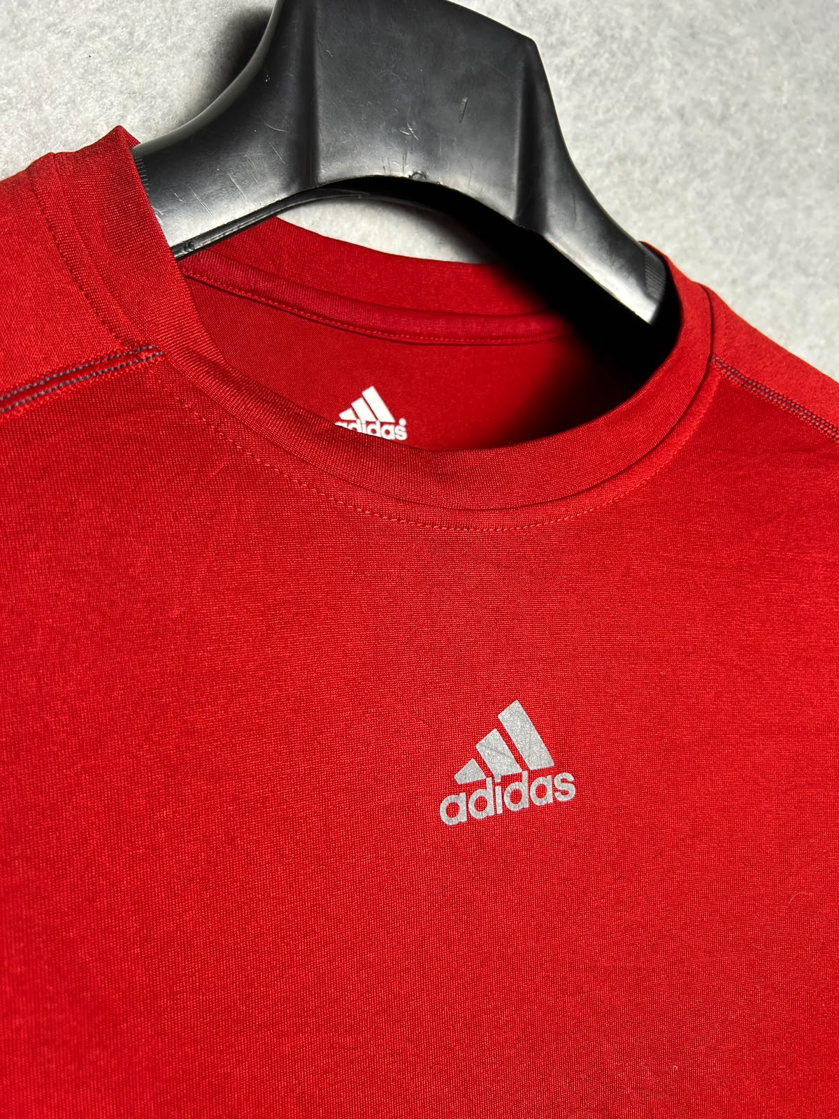 Adidas Red Round Neck - XXL