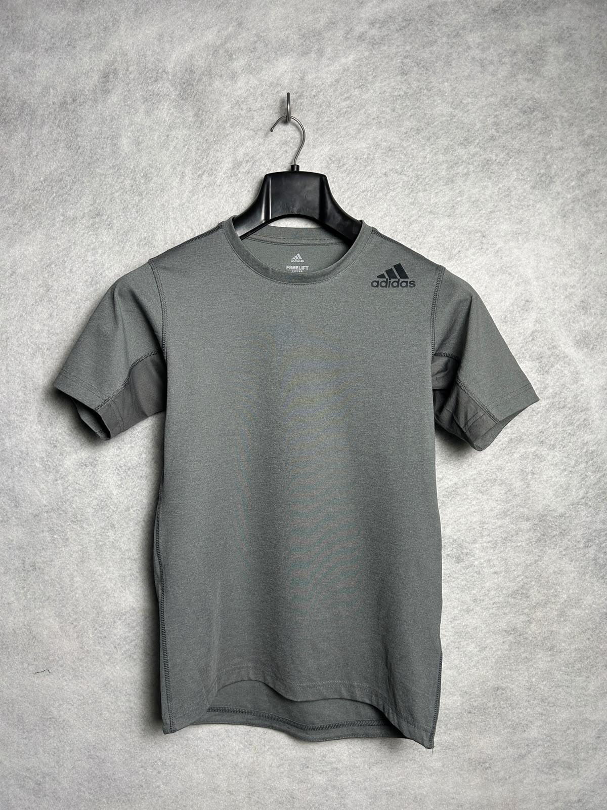 Adidas FreeLift Gray Round Neck - Medium