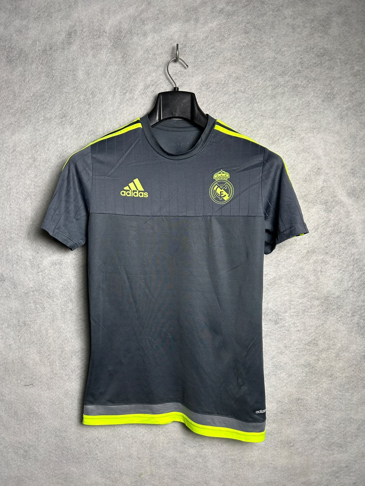 Adidas Gray Round Neck - Medium