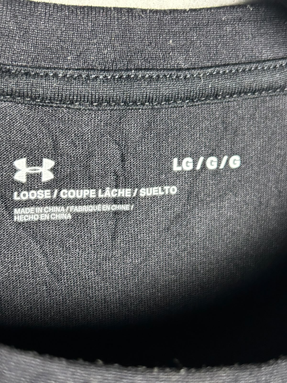 Under Armour Black Round Neck - Large