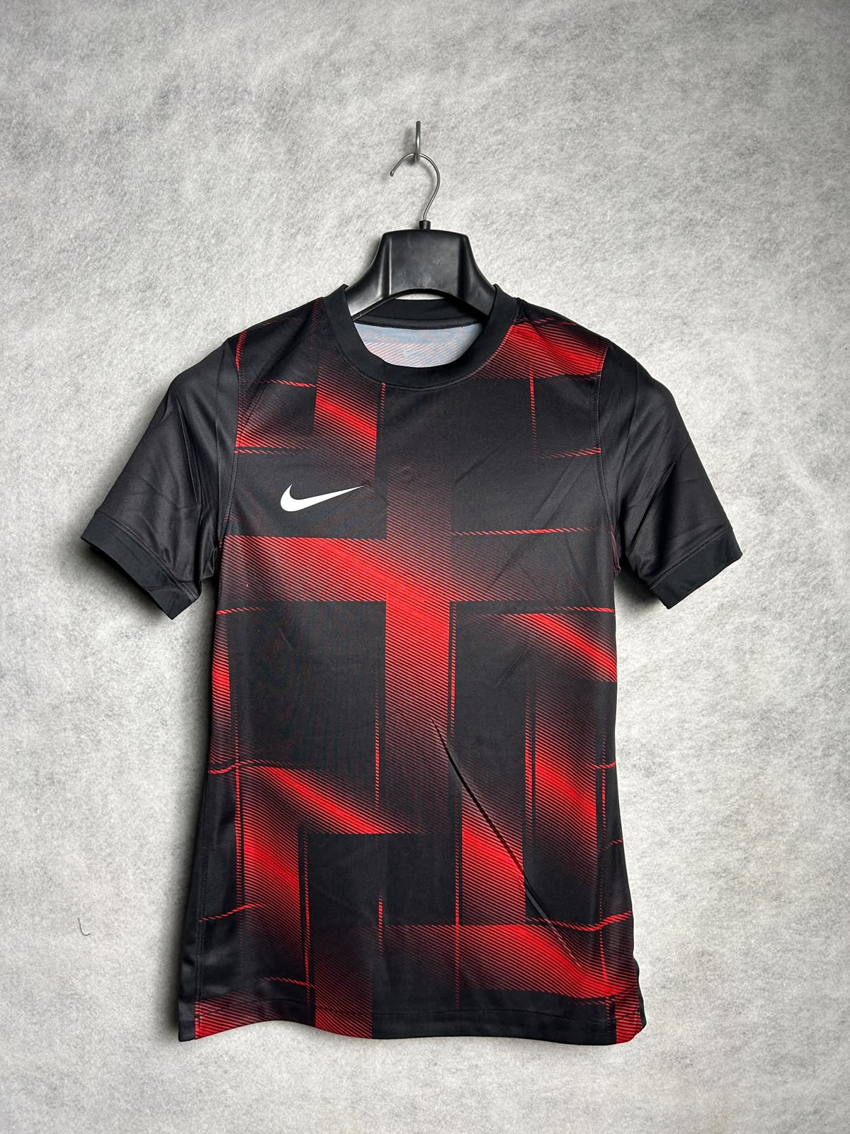 Nike Slim Fit Round Neck - Small