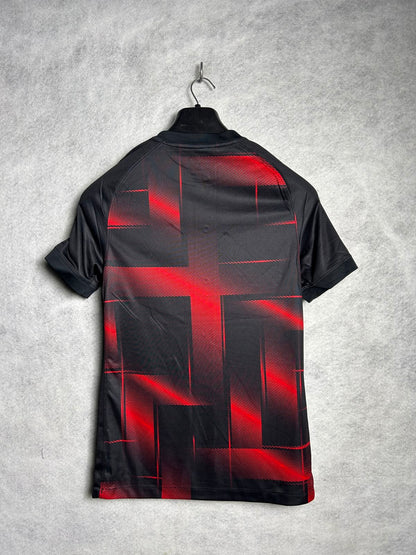 Nike Slim Fit Round Neck - Small