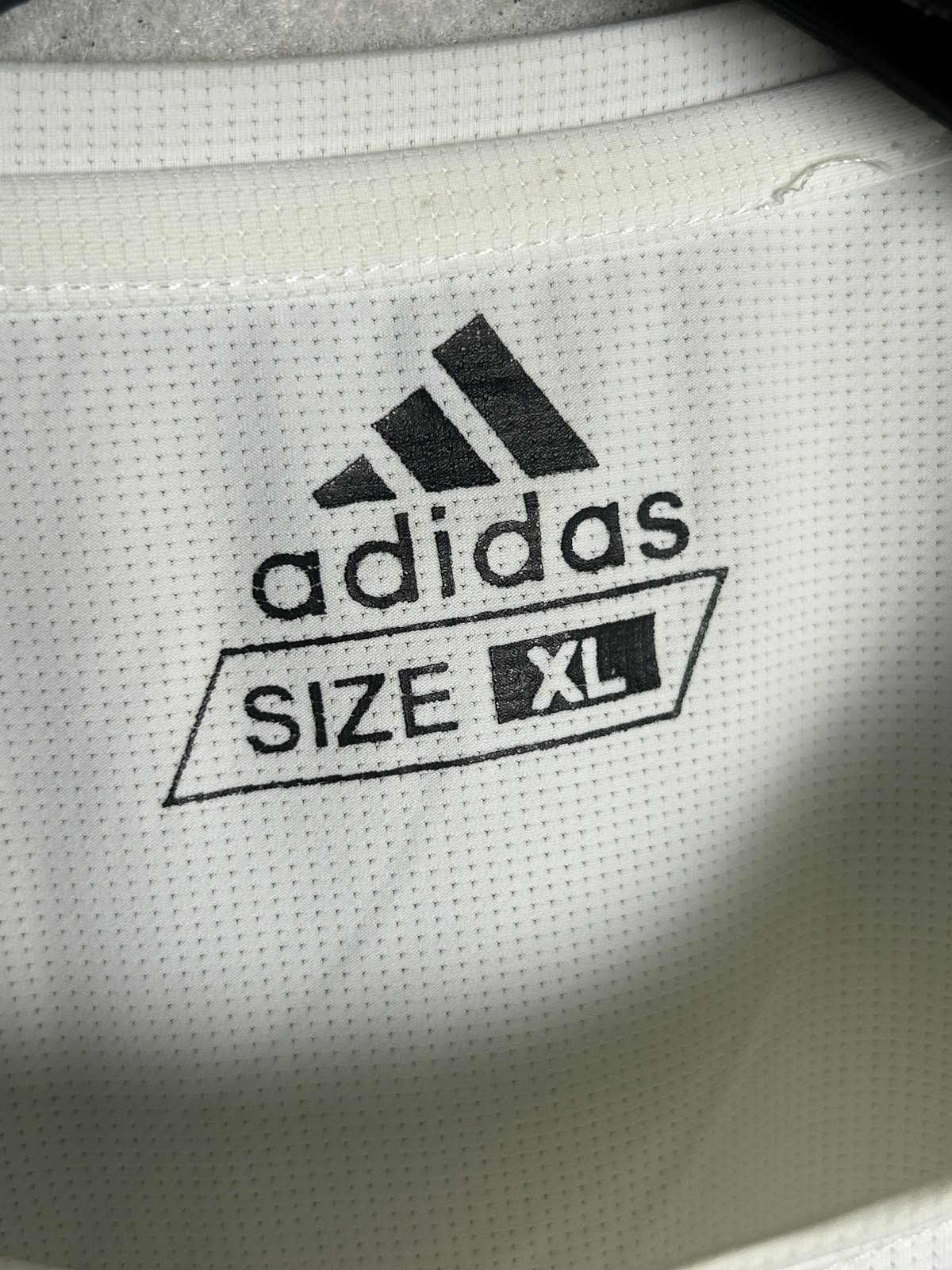 Adidas White Round Neck - XL