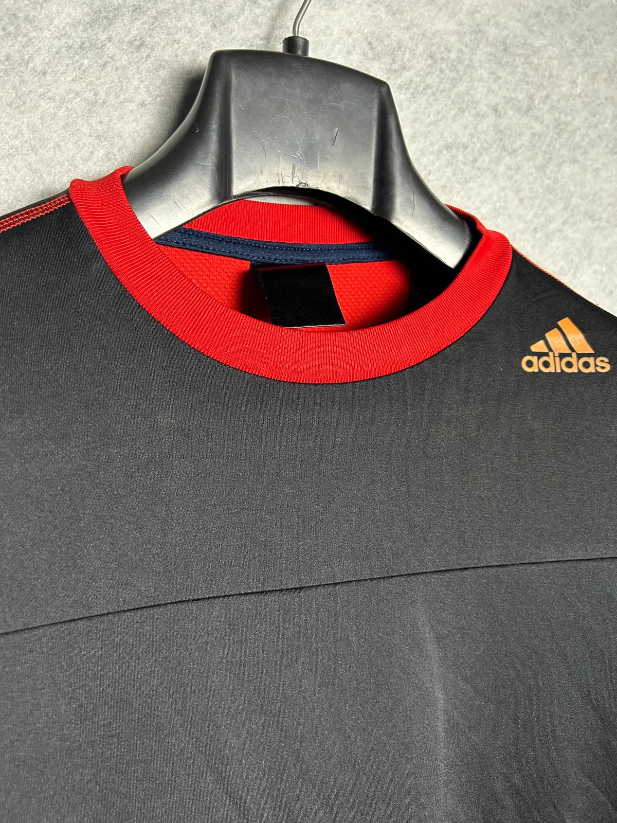 Adidas Black Round Neck - Medium