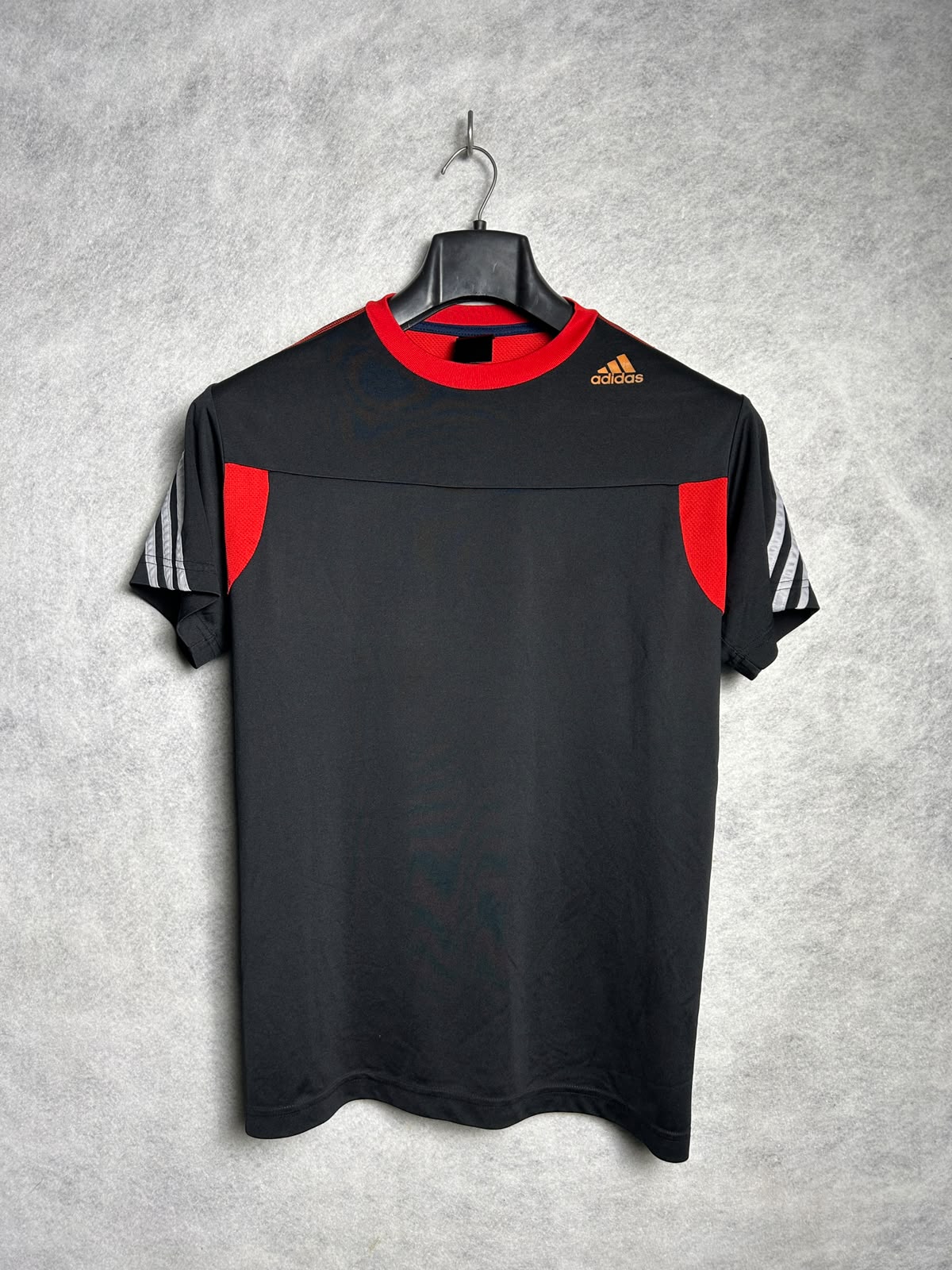 Adidas Black Round Neck - Medium
