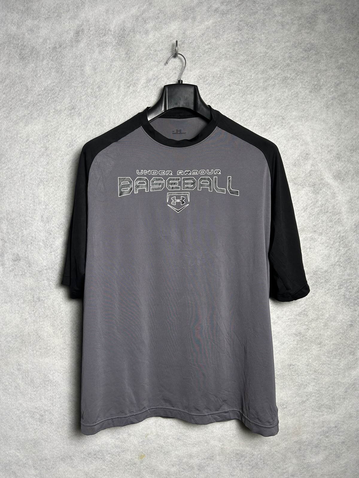 Under Armour Baseball Gray Round Neck - Large