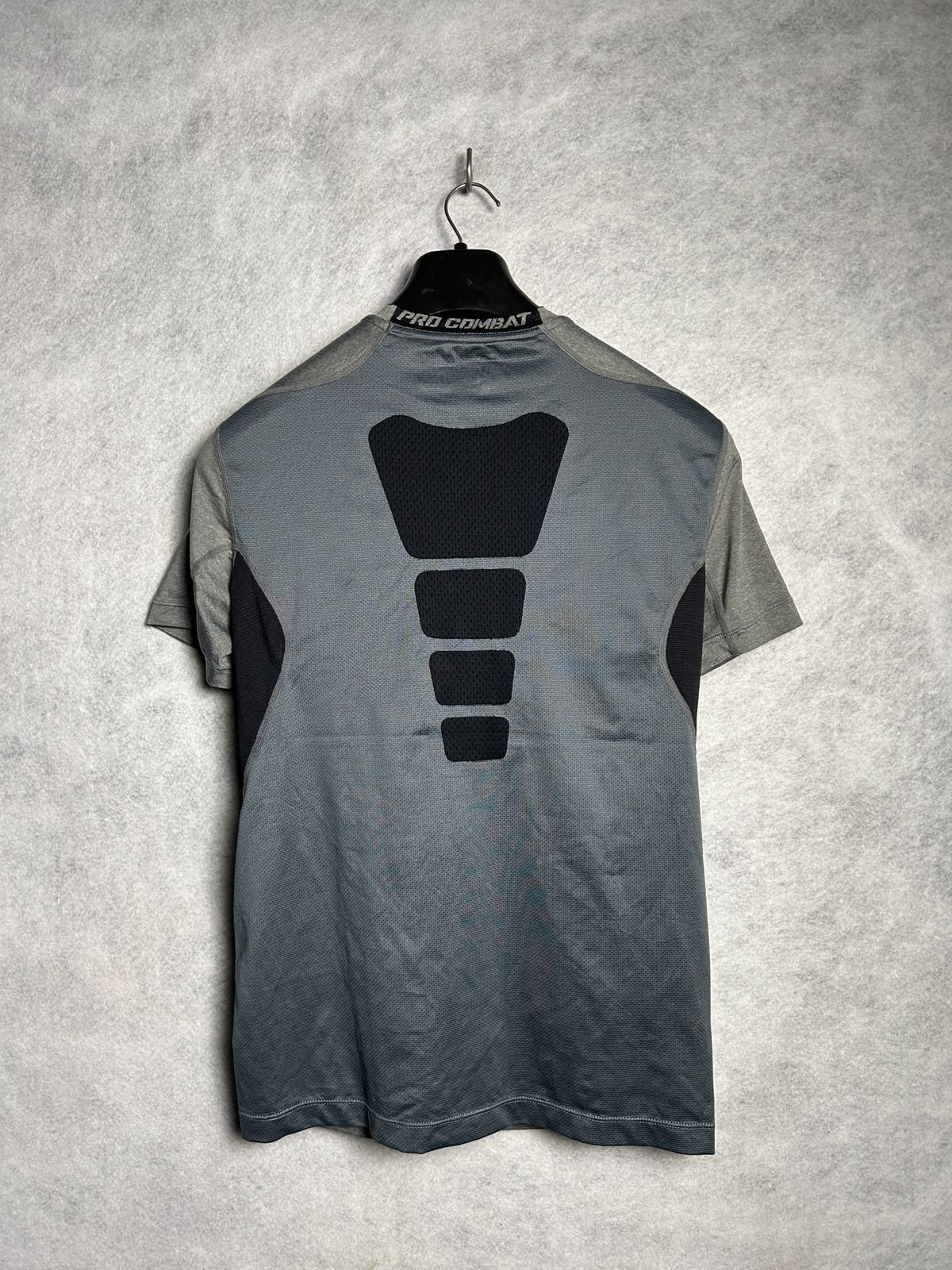 Nike Pro Combat Wolf Gray Round Neck - Large