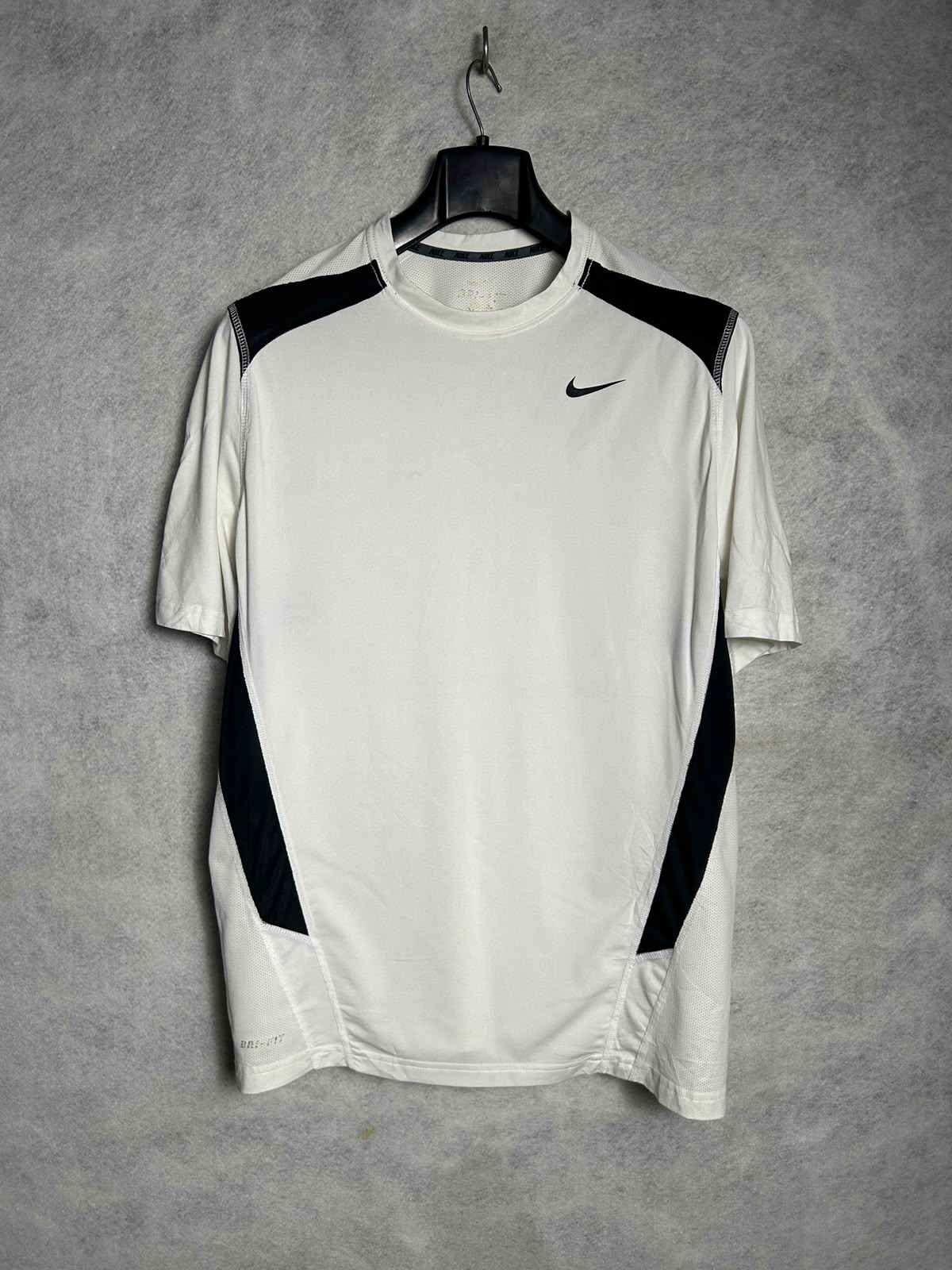 Nike White Round Neck - XXL