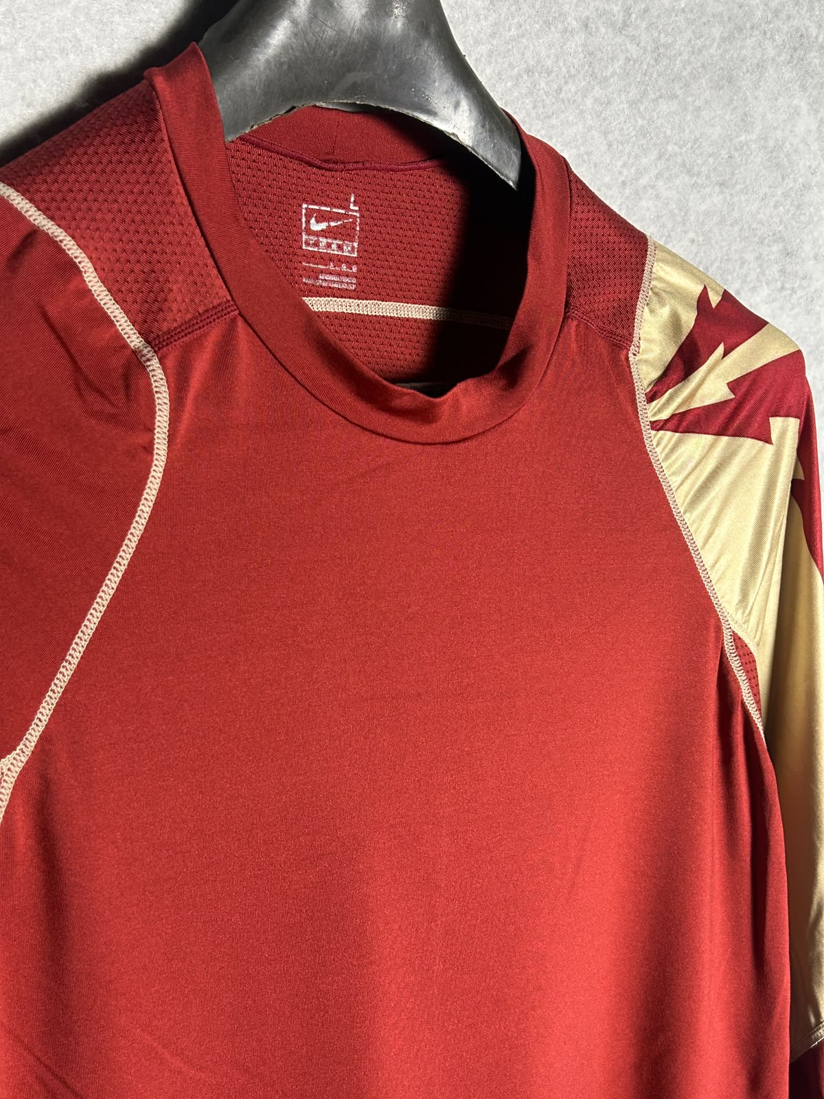 Nike Red Round Neck - Large
