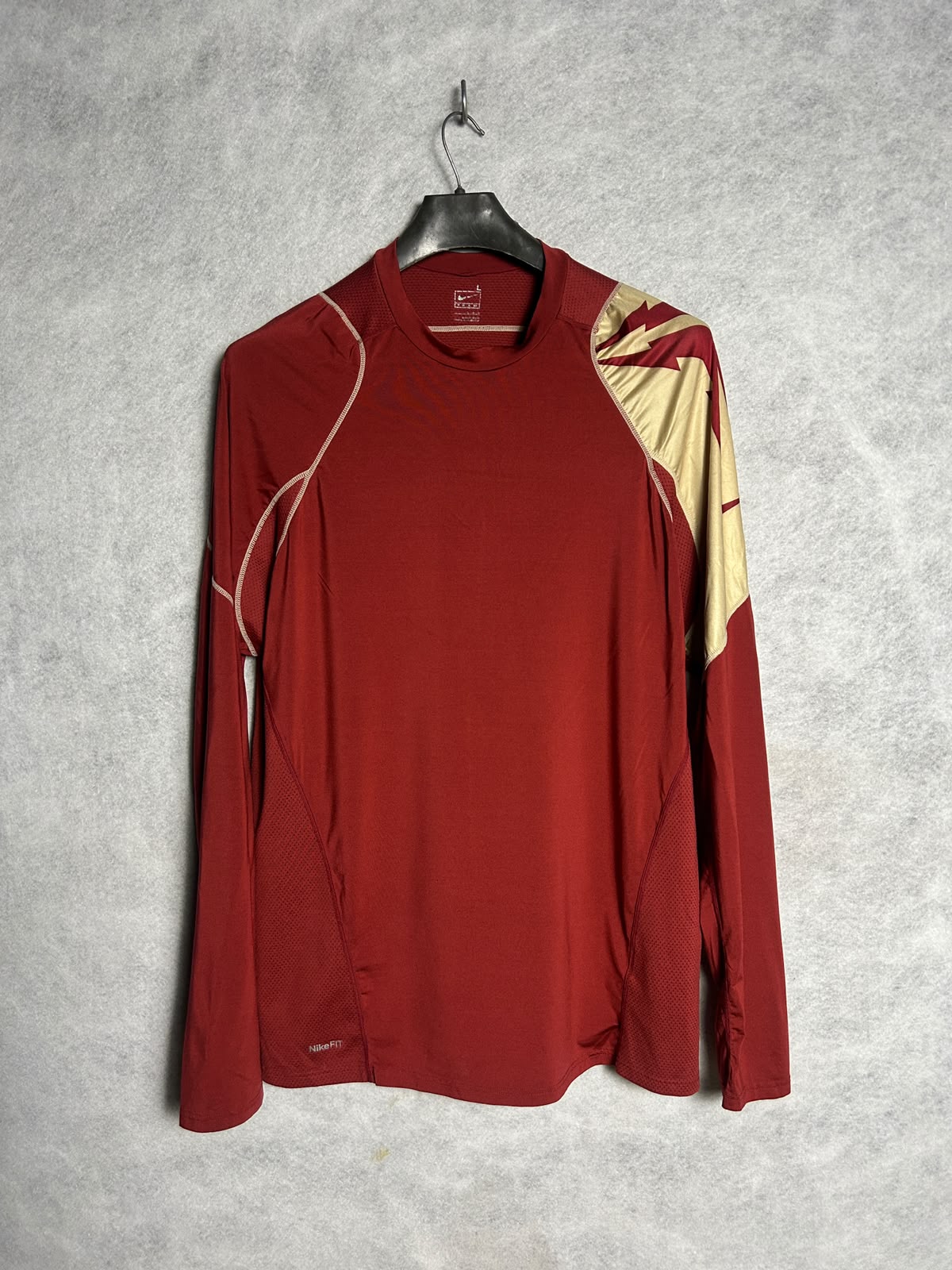 Nike Red Round Neck - Large