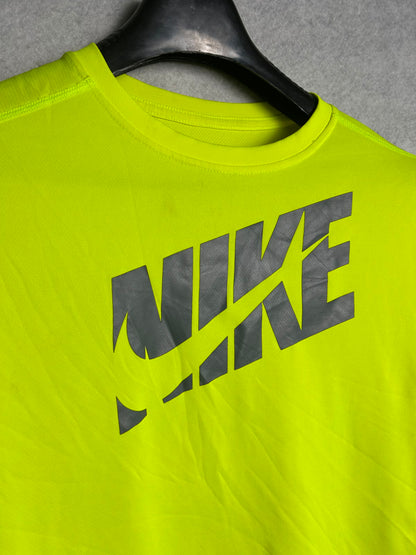 Nike Big Logo Dri Fit Roud Neck - XL
