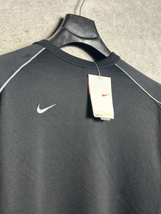 Nike Black Full Sleeves Round Neck - Medium