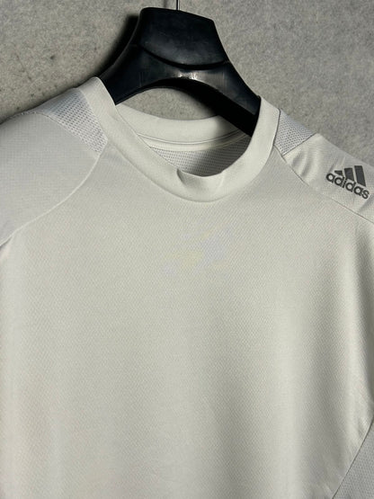 Adidas White Round Neck k- Large