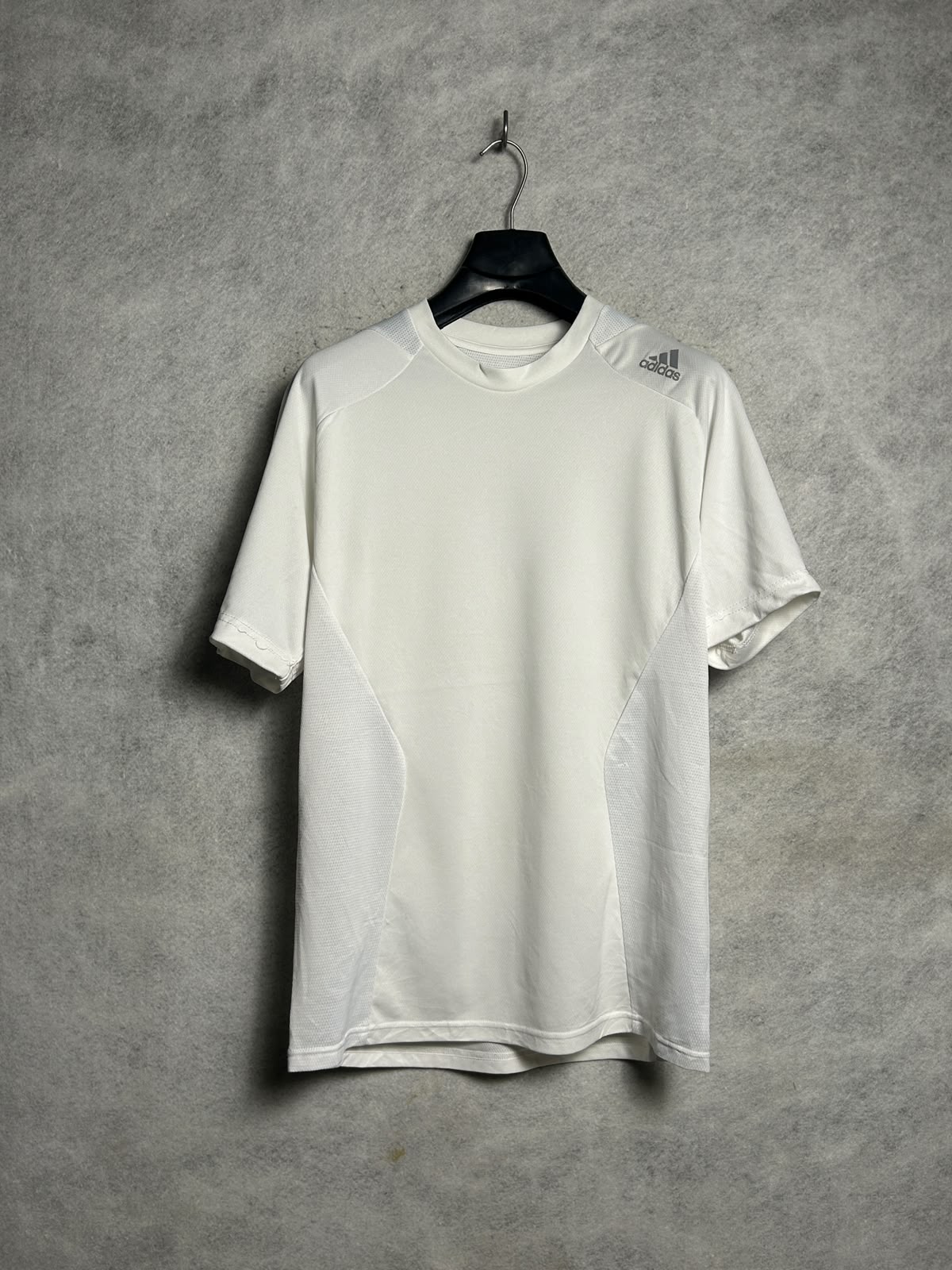 Adidas White Round Neck k- Large