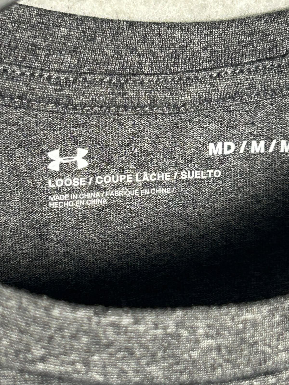 Under Armour Grey Full Sleeves Round Neck - Medium
