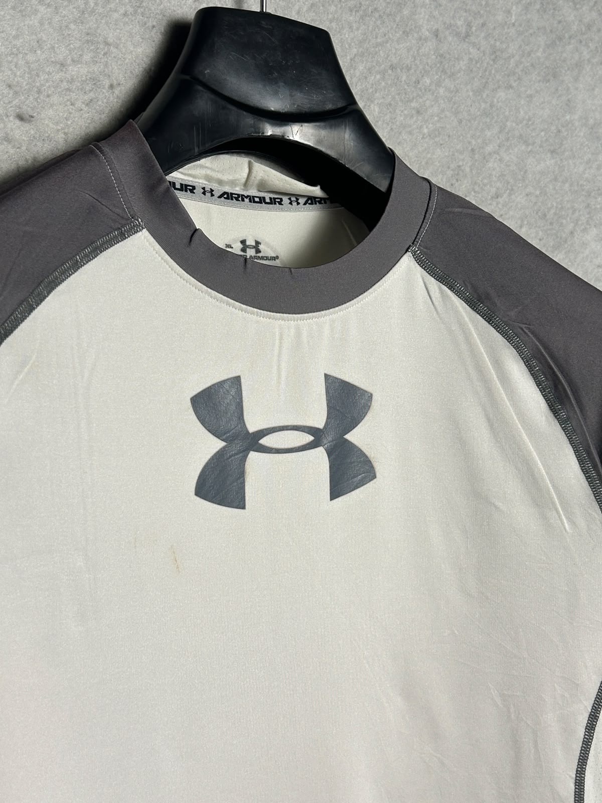 Under Armour White Round Neck - XL