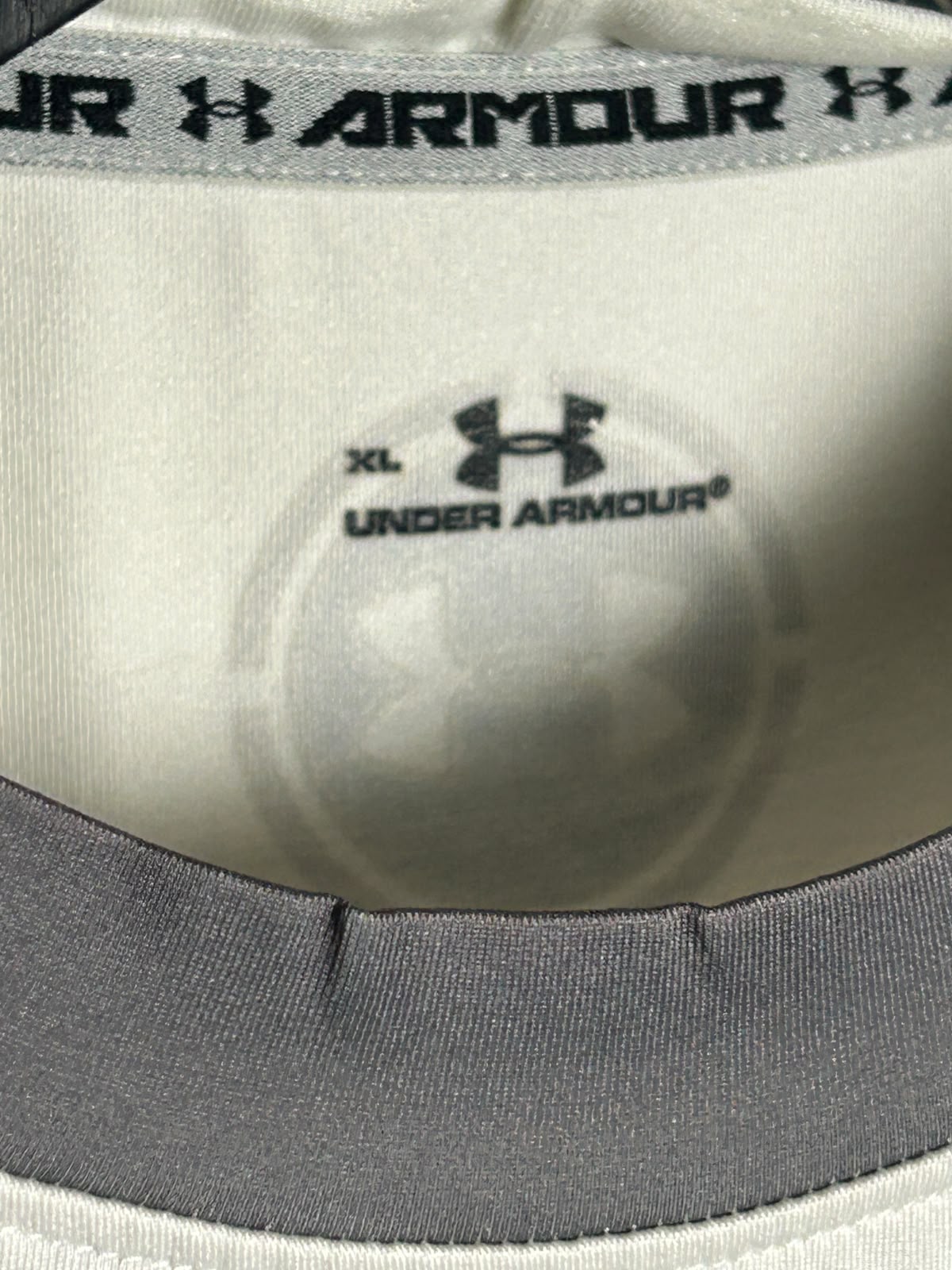 Under Armour White Round Neck - XL