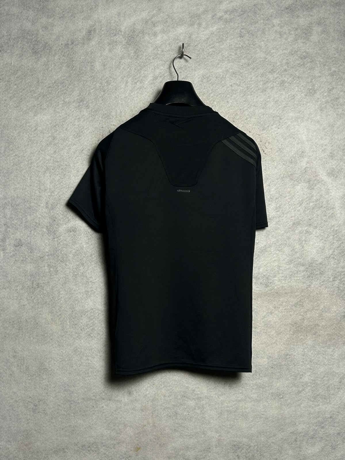 Adidas Black Round Neck - Large
