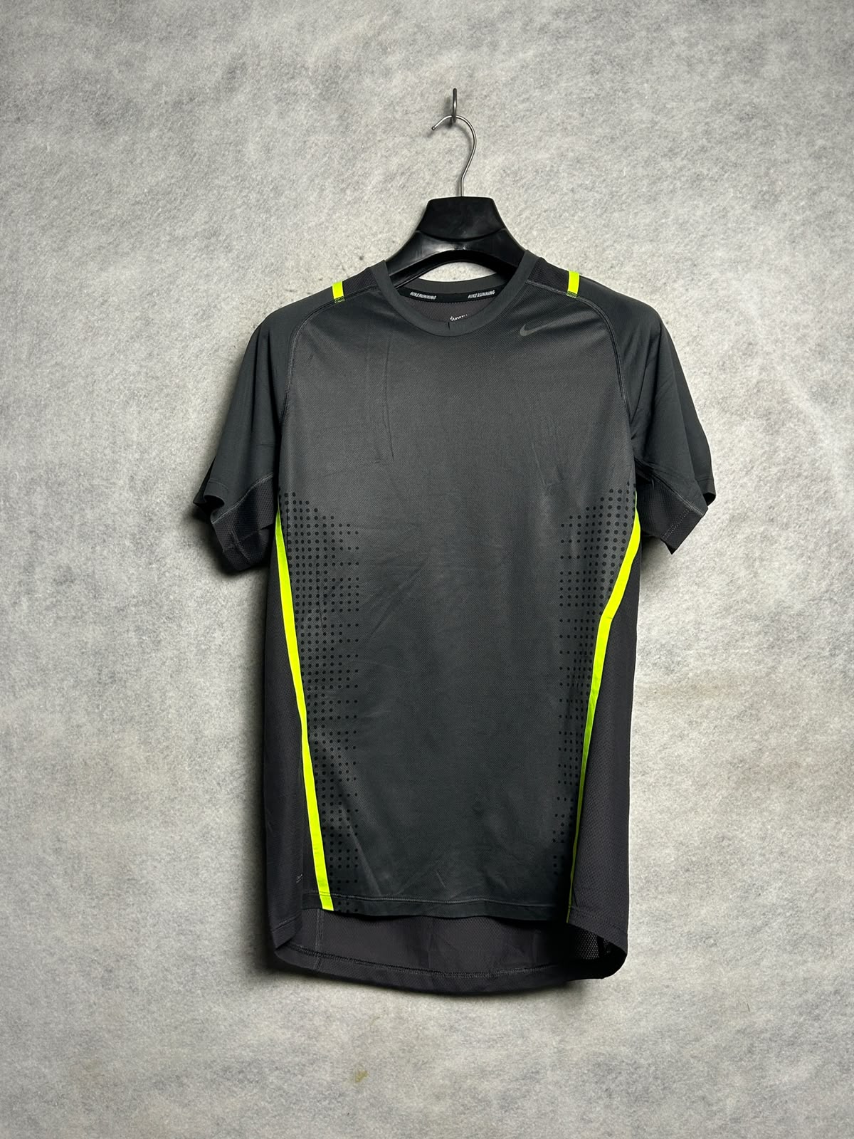 Nike Dri Fit Black Round Neck - Medium