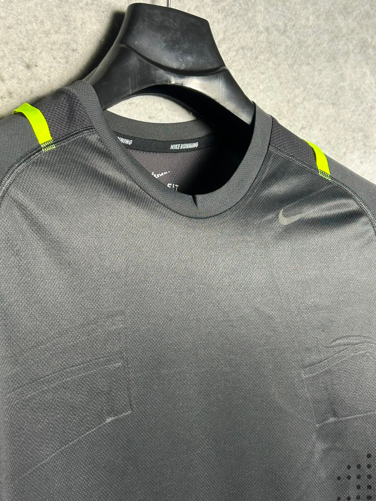 Nike Dri Fit Black Round Neck - Medium