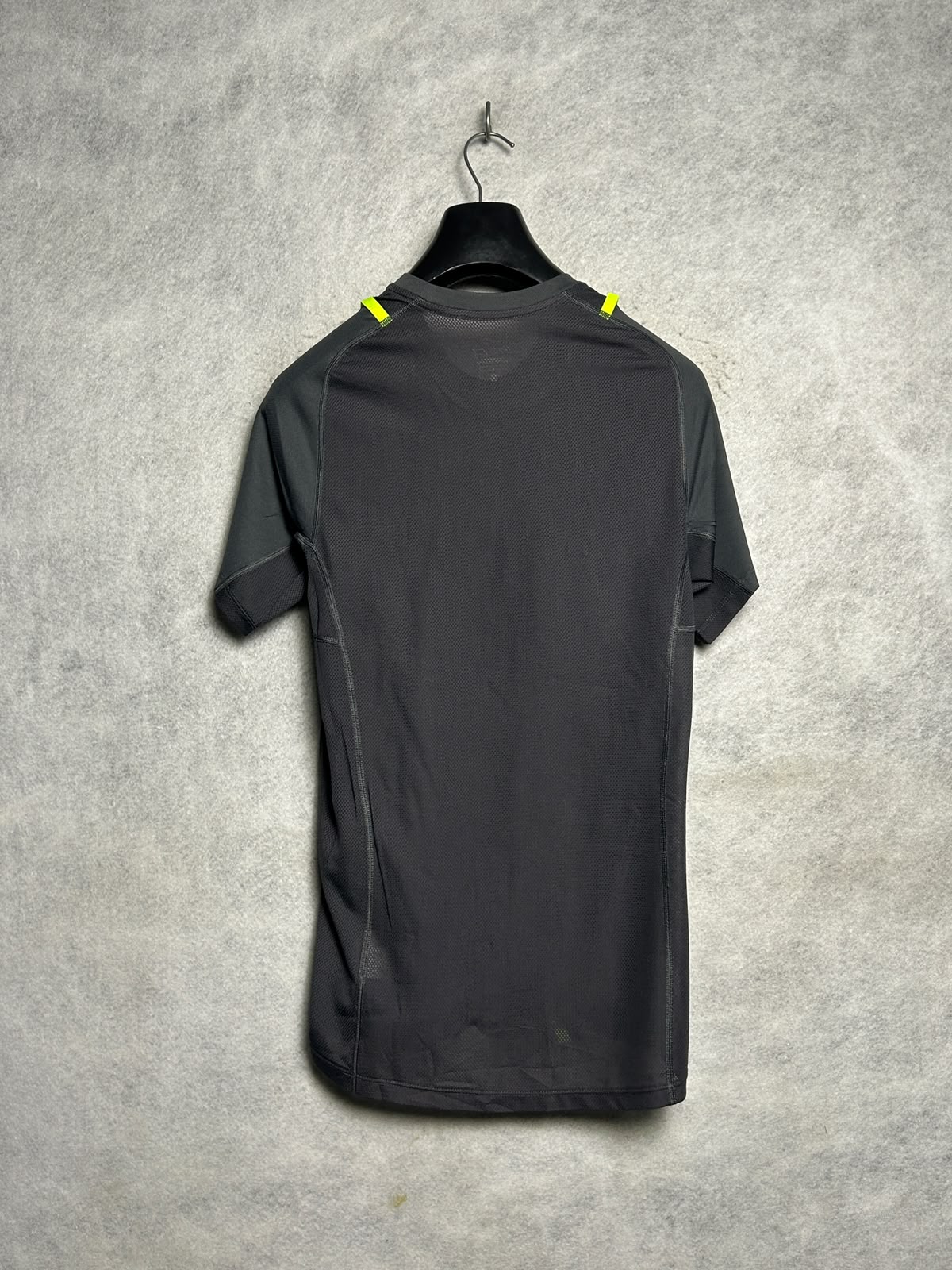 Nike Dri Fit Black Round Neck - Medium