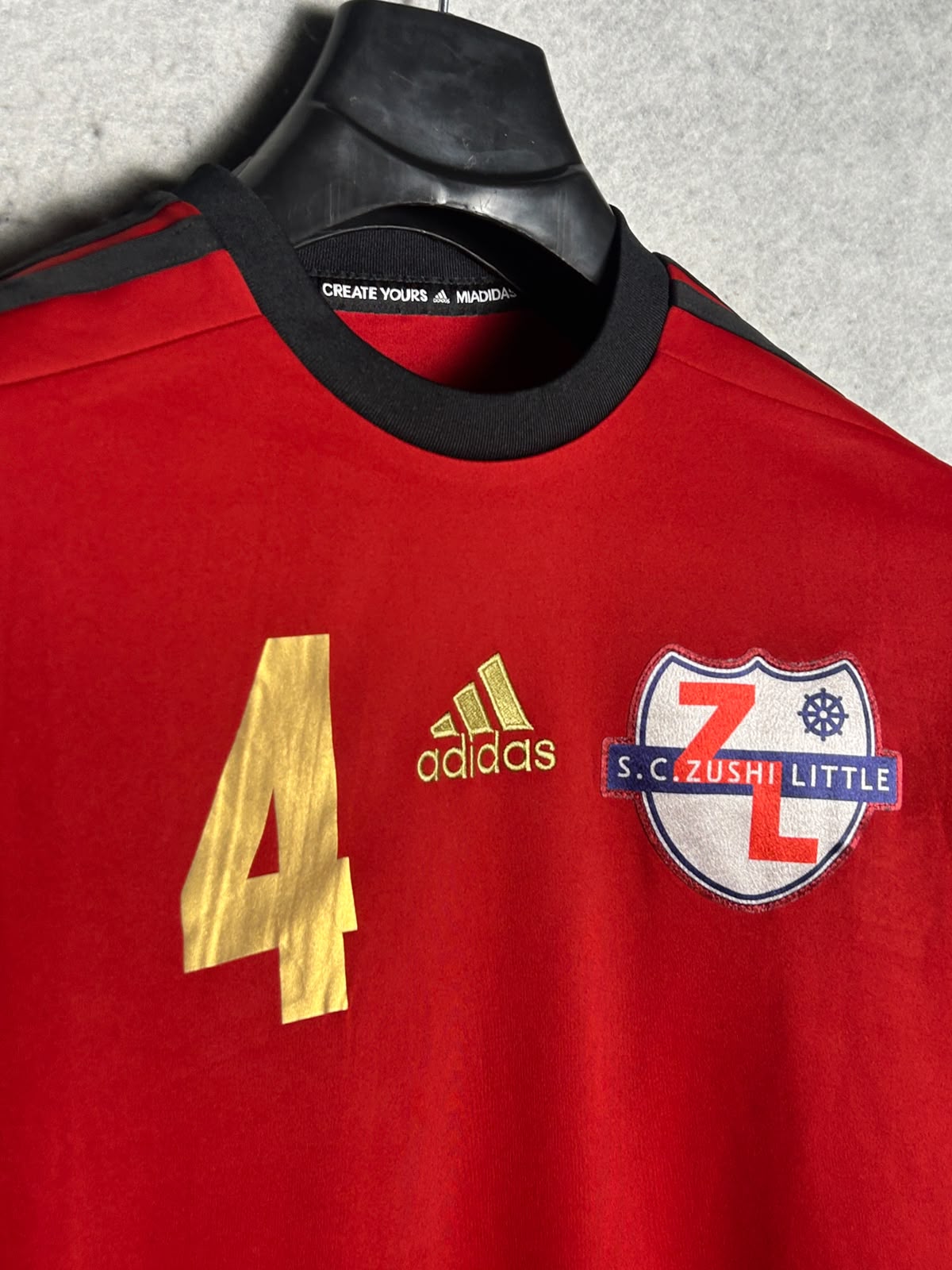 Adidas Aeoready Red Round Neck - Small