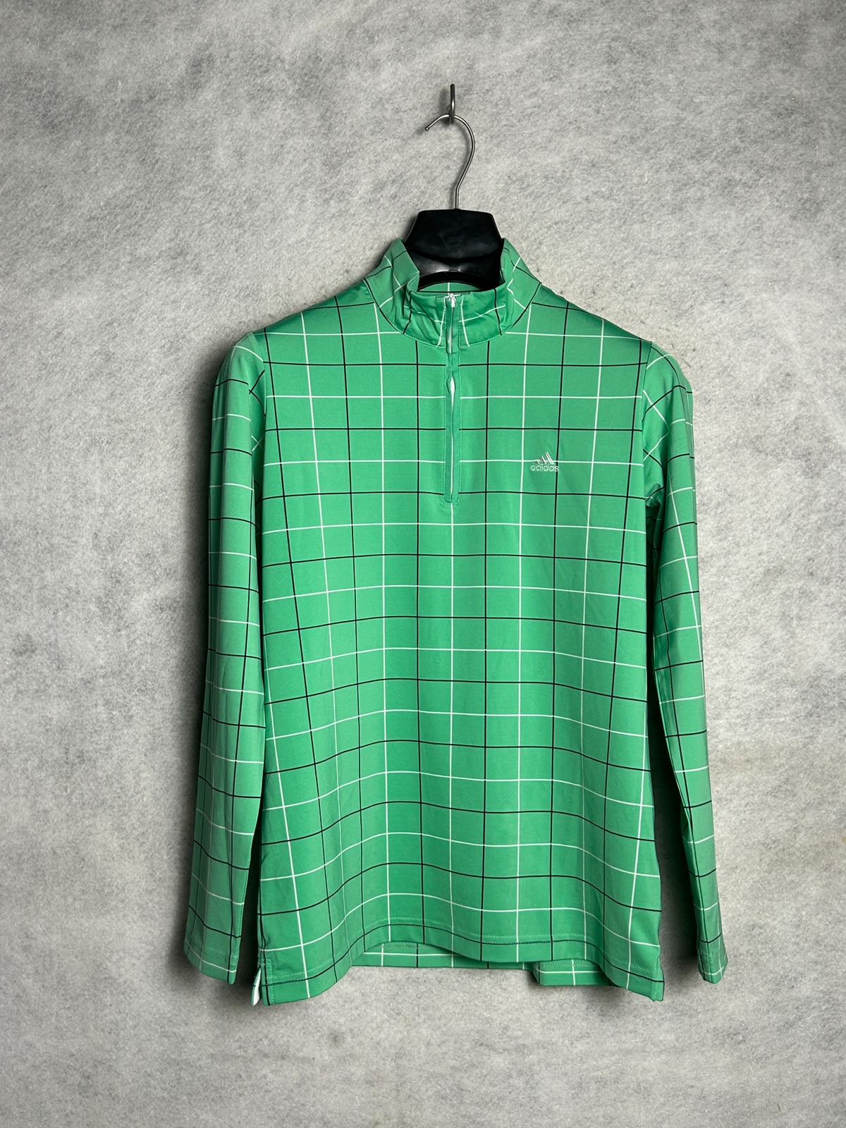 Under Armour Geen Half Zip Full Sleeves - Medium