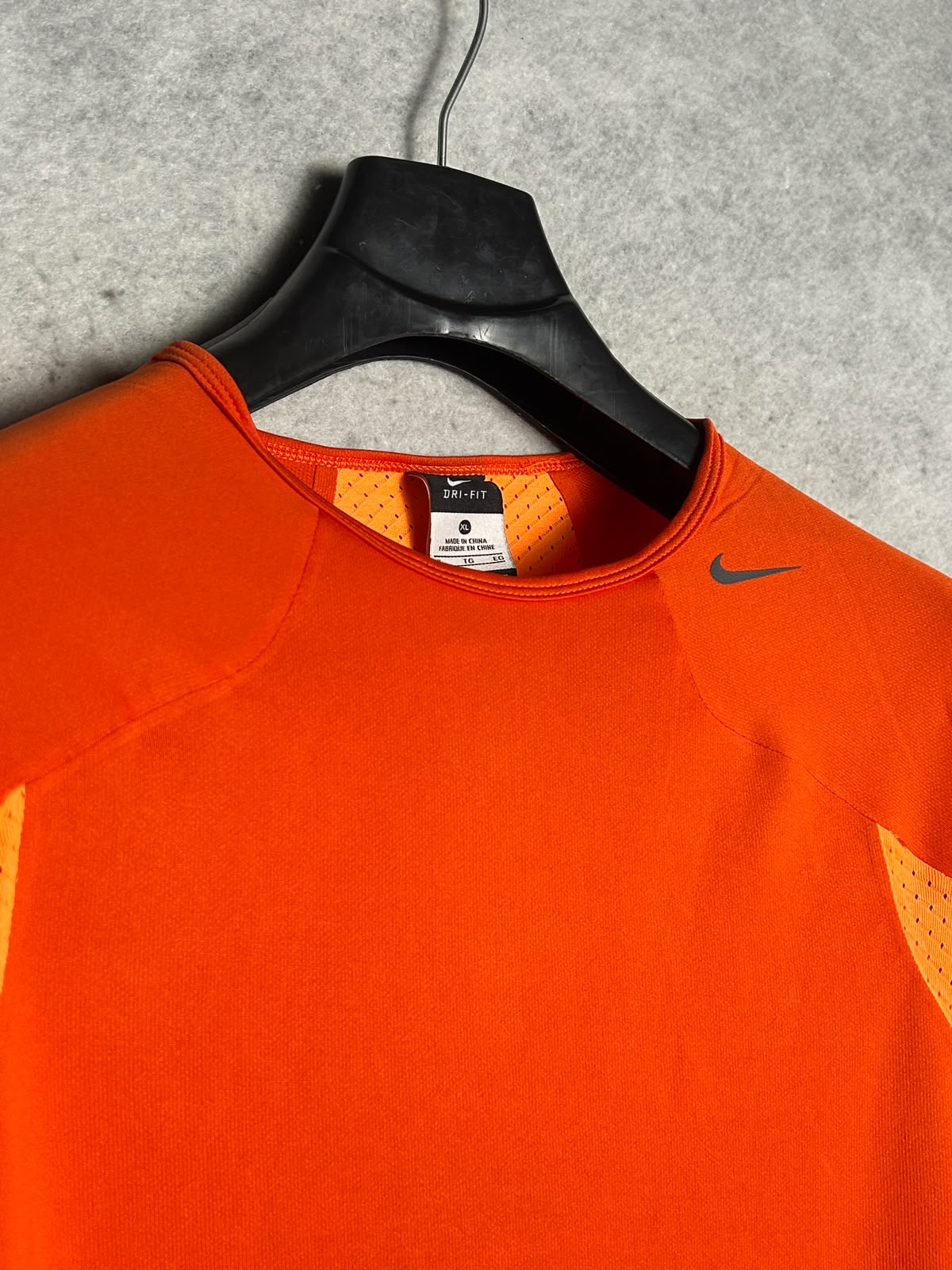 Nike Dri Fit Orange Round Neck - XL