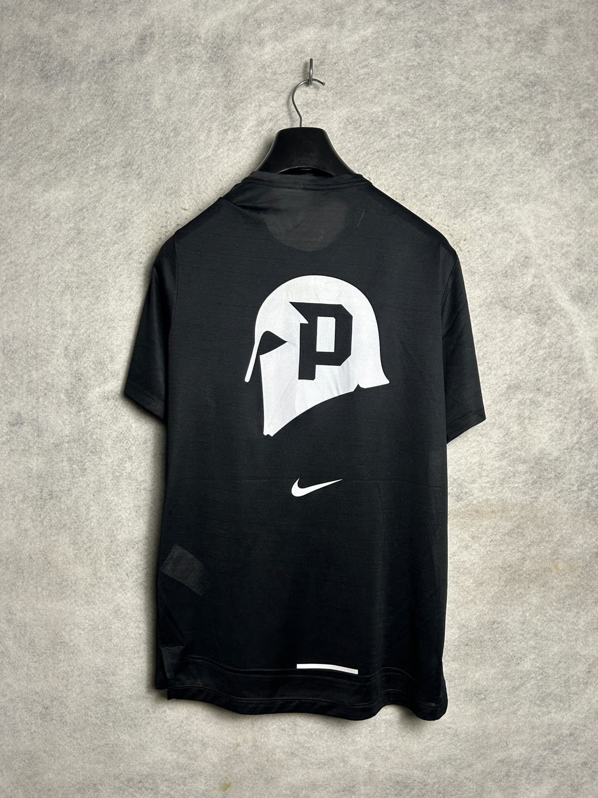 Nike Big Logo Dri Fit Black - Medium