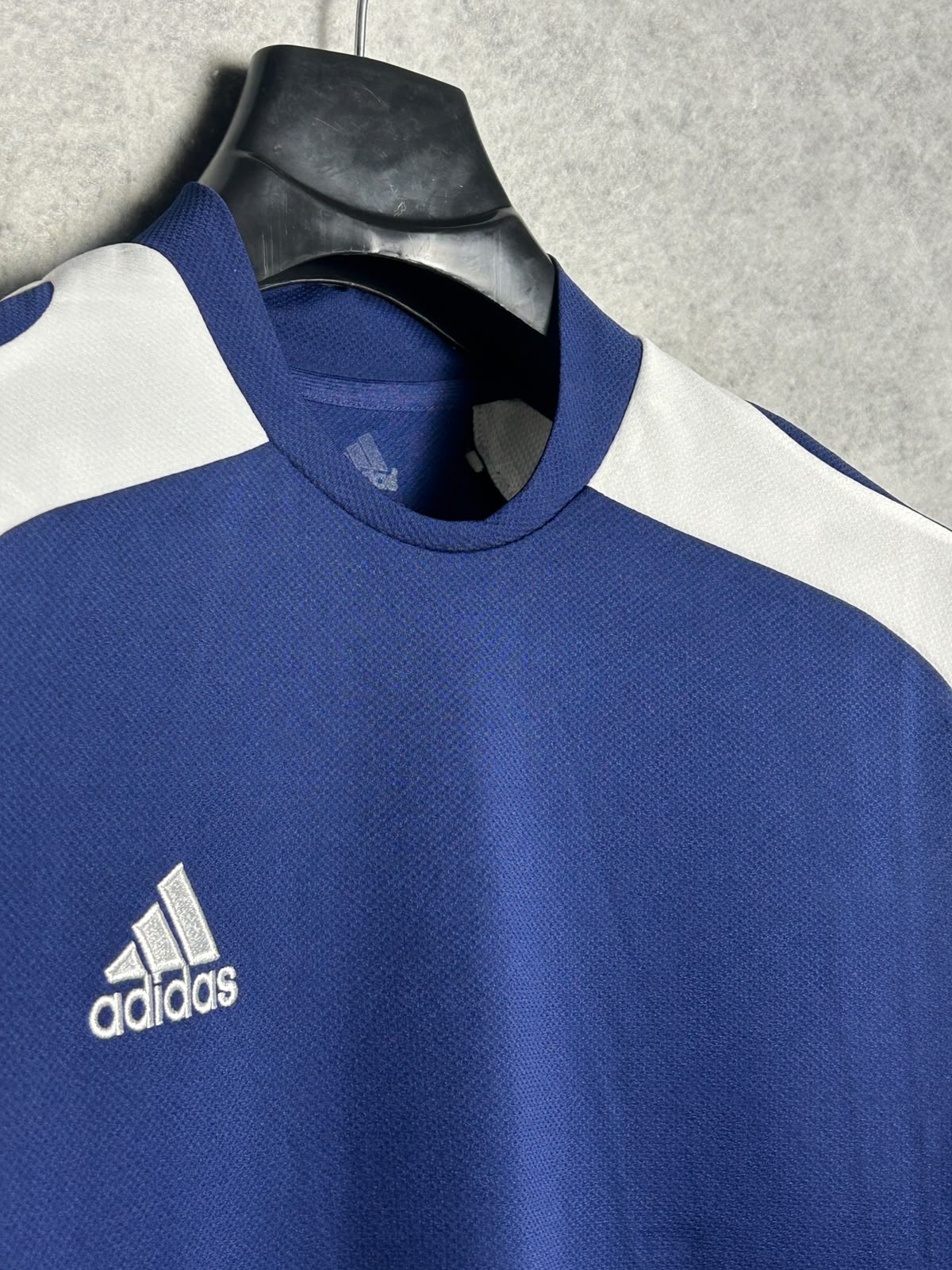 Adidas Blue And White Round Neck - Large