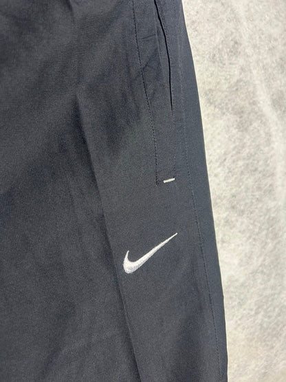 Nike Dri Fit Black - Medium
