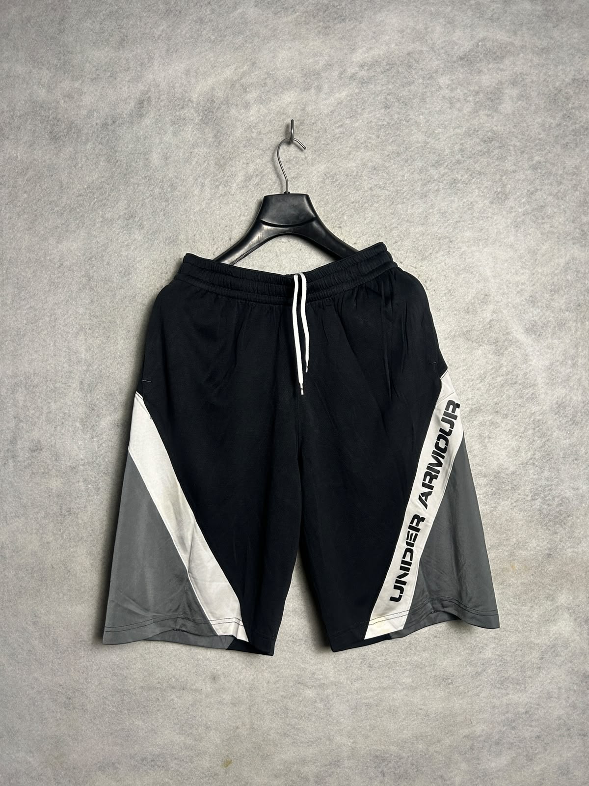 Under Armour Big Logo Black - Medium