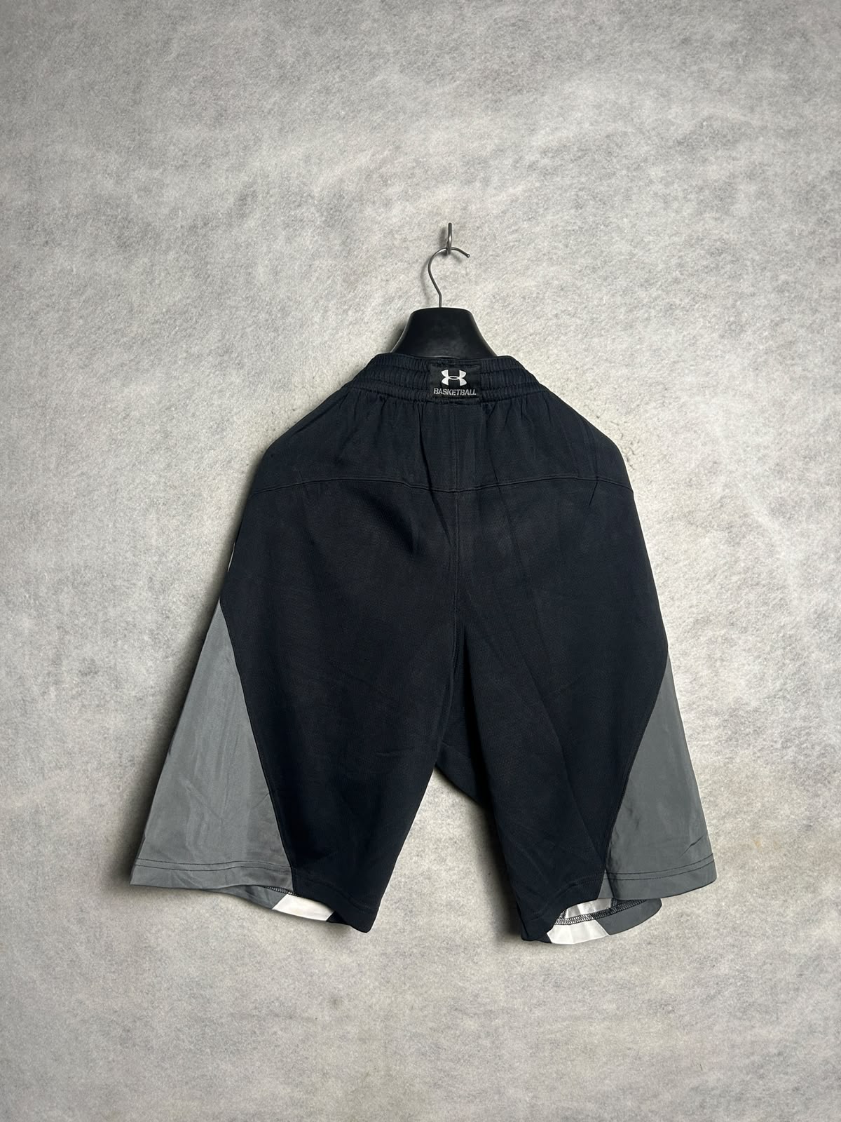 Under Armour Big Logo Black - Medium
