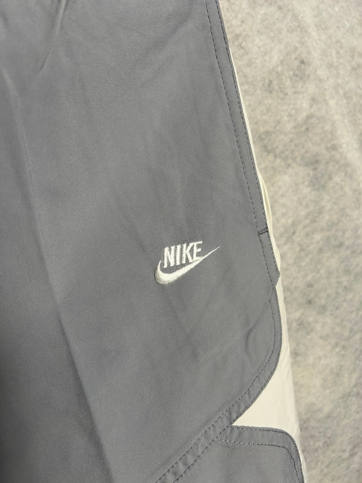 Nike Grey - Medium