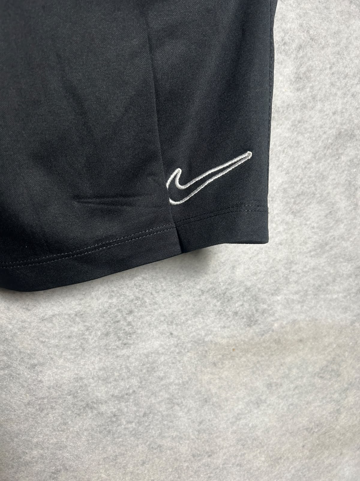 Nike Dri Fit Black - Medium
