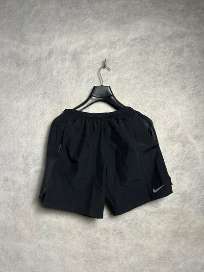 Nike Dri Fit Black - Medium