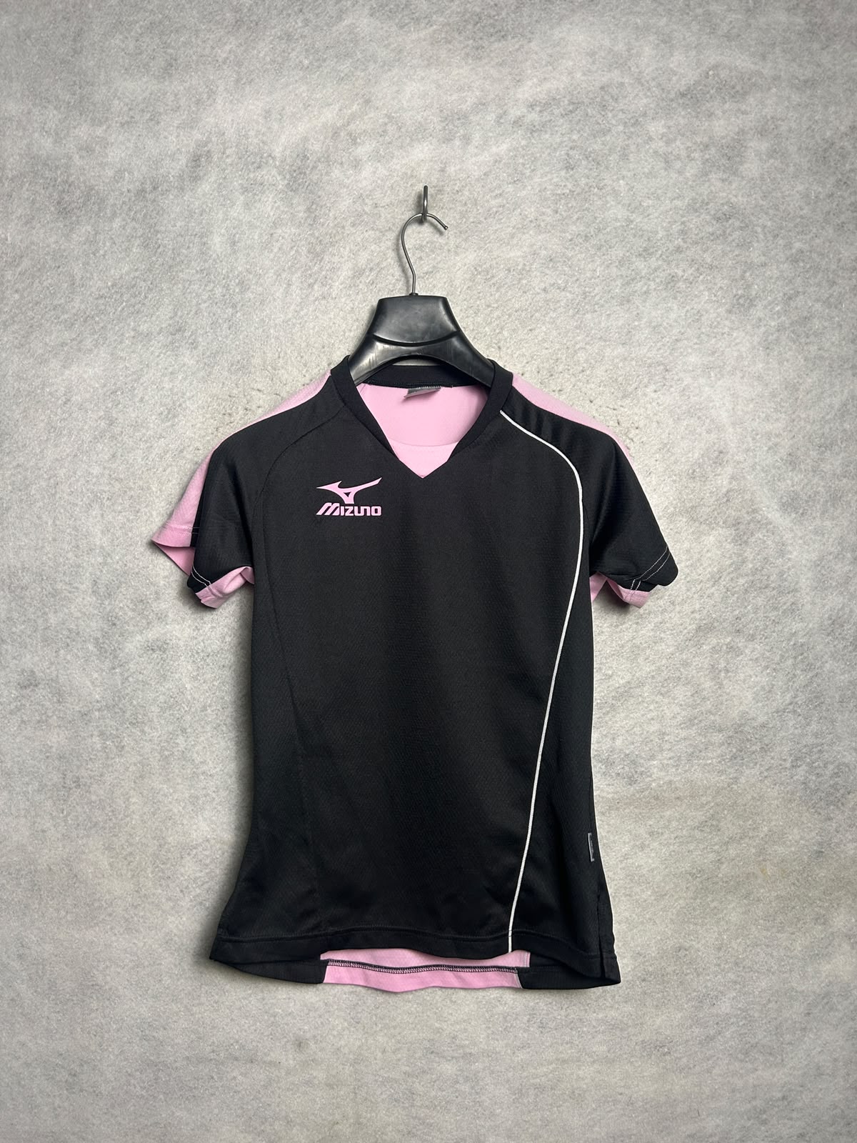 Mizuno Black And Pink V Neck - O