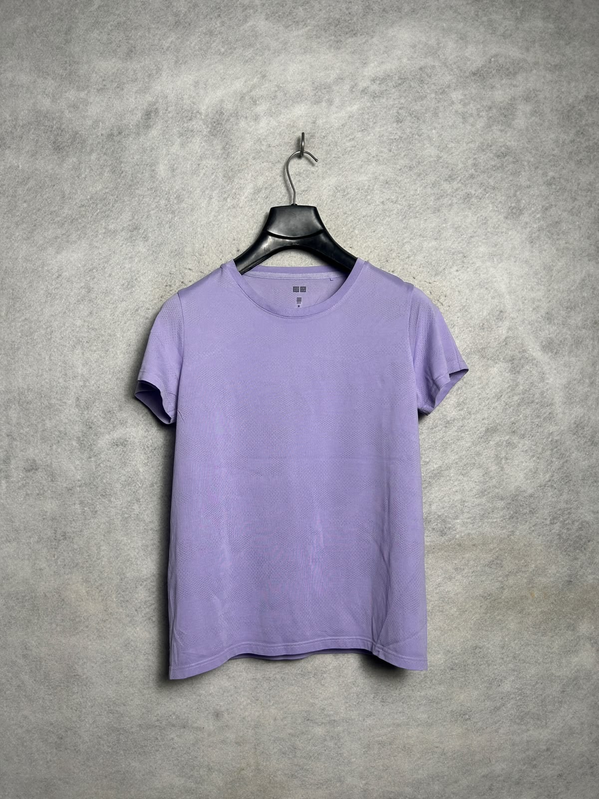 UNIQLO Purple Round Neck - Medium