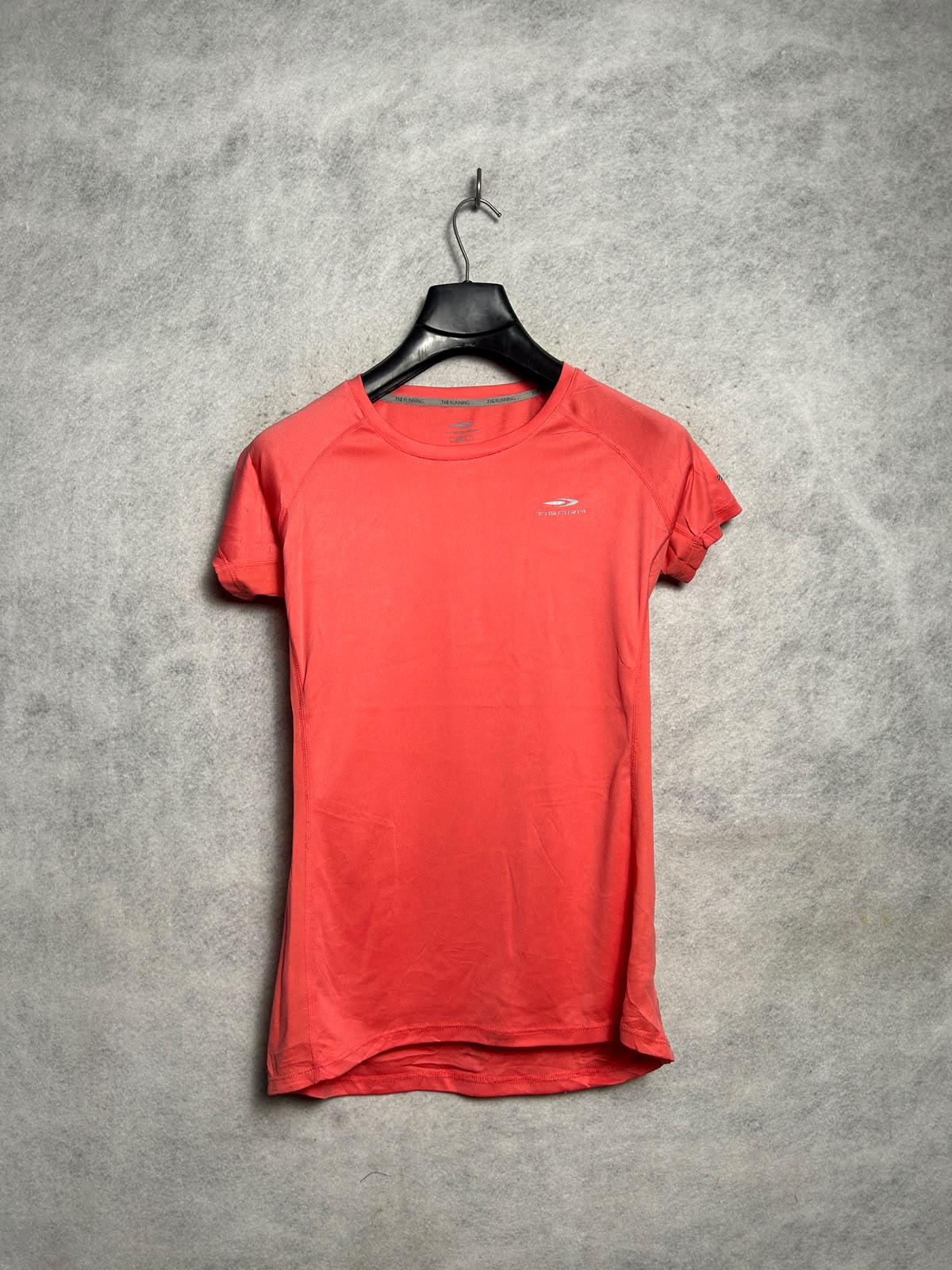 Tigora Round Neck - Large