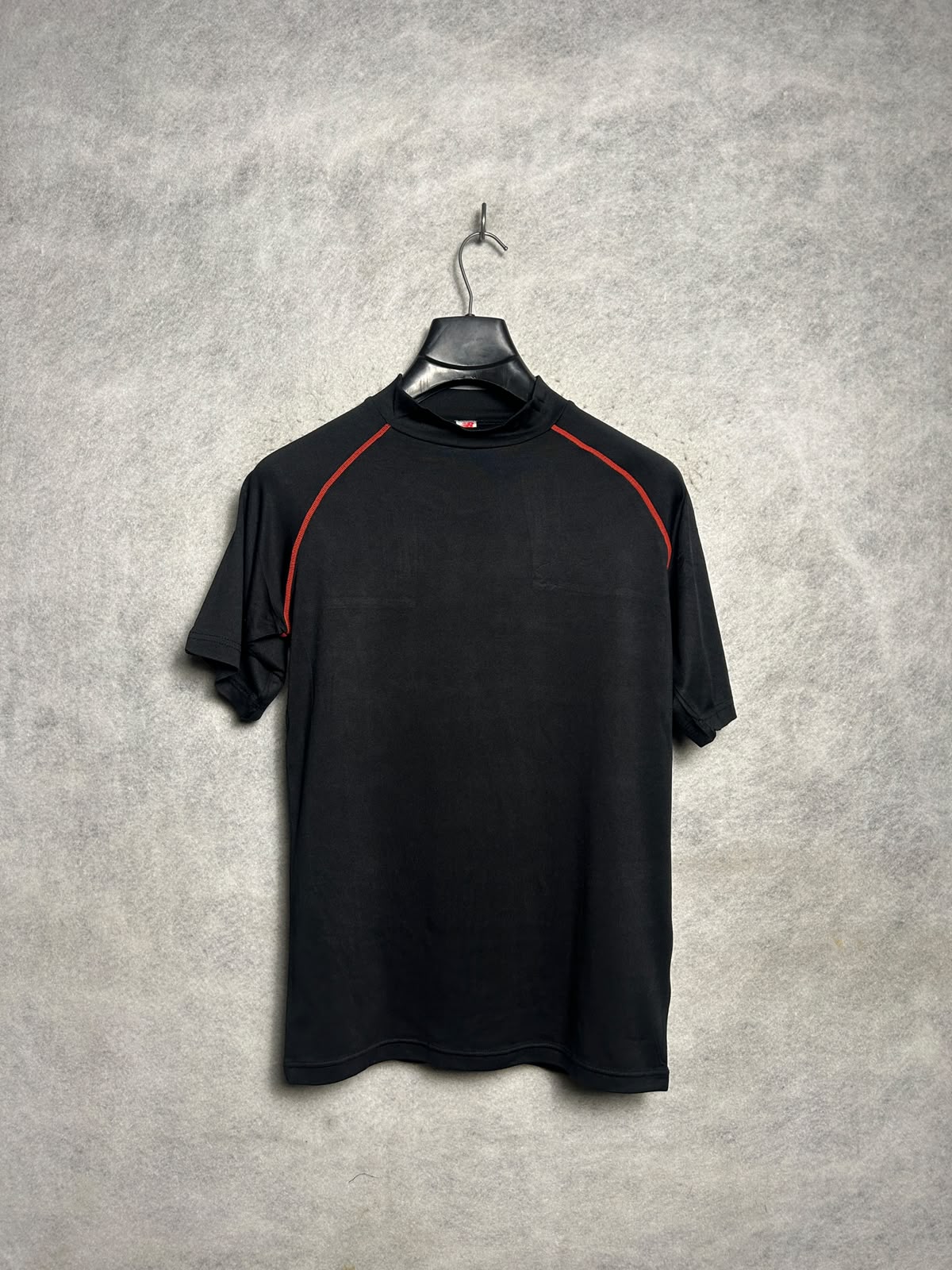 New Balance Black Round Neck - Medium