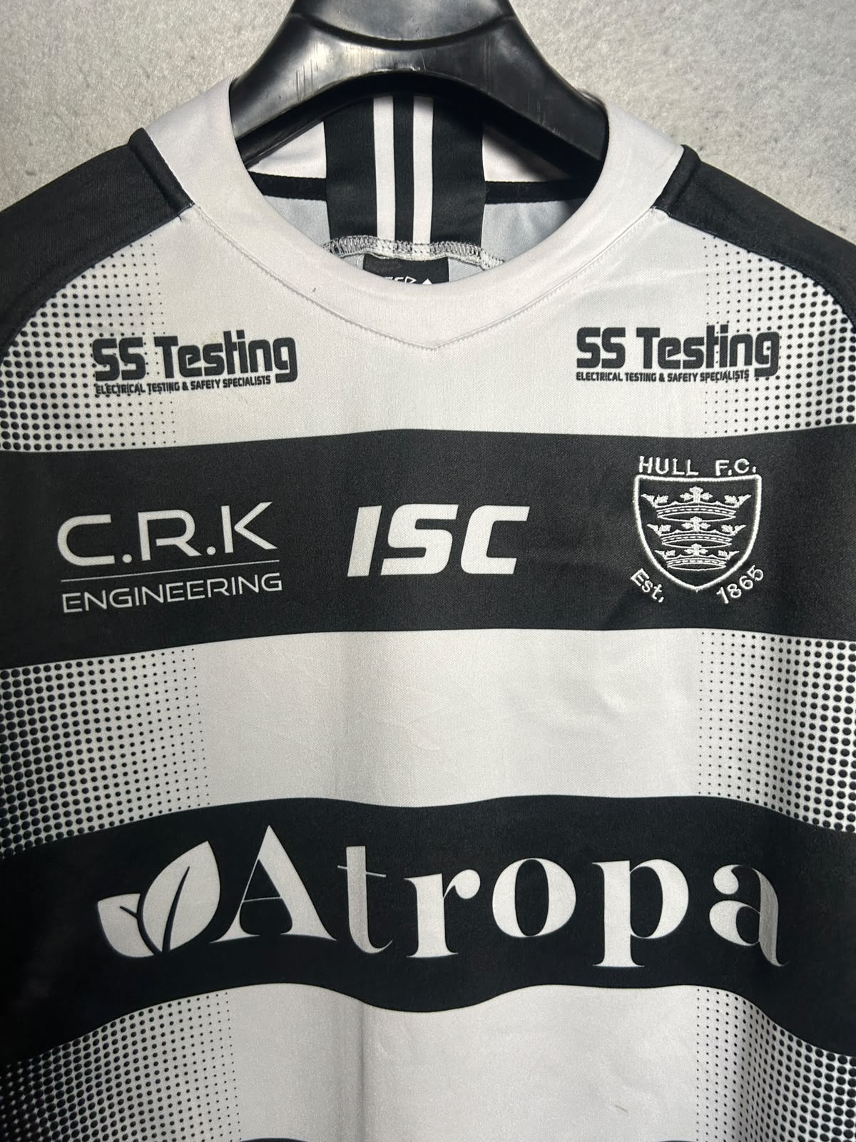 ISC Black And White Round Neck - Medium