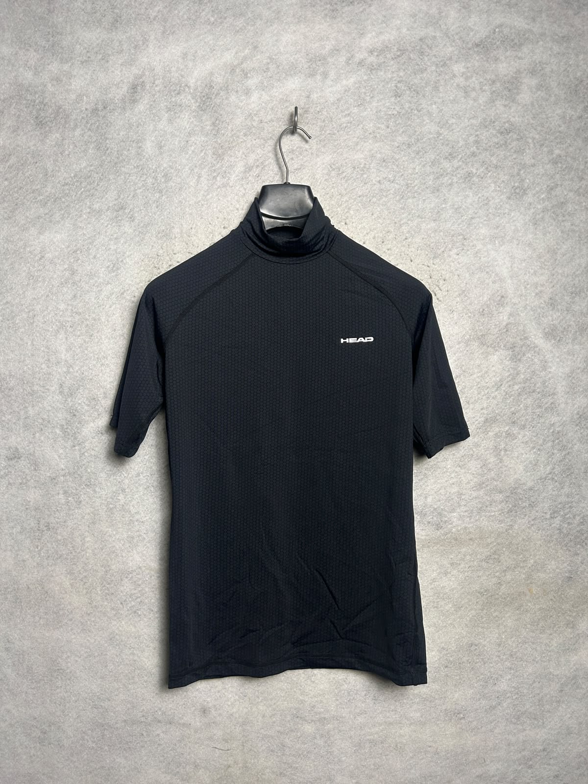Head Black Round Neck - Medium