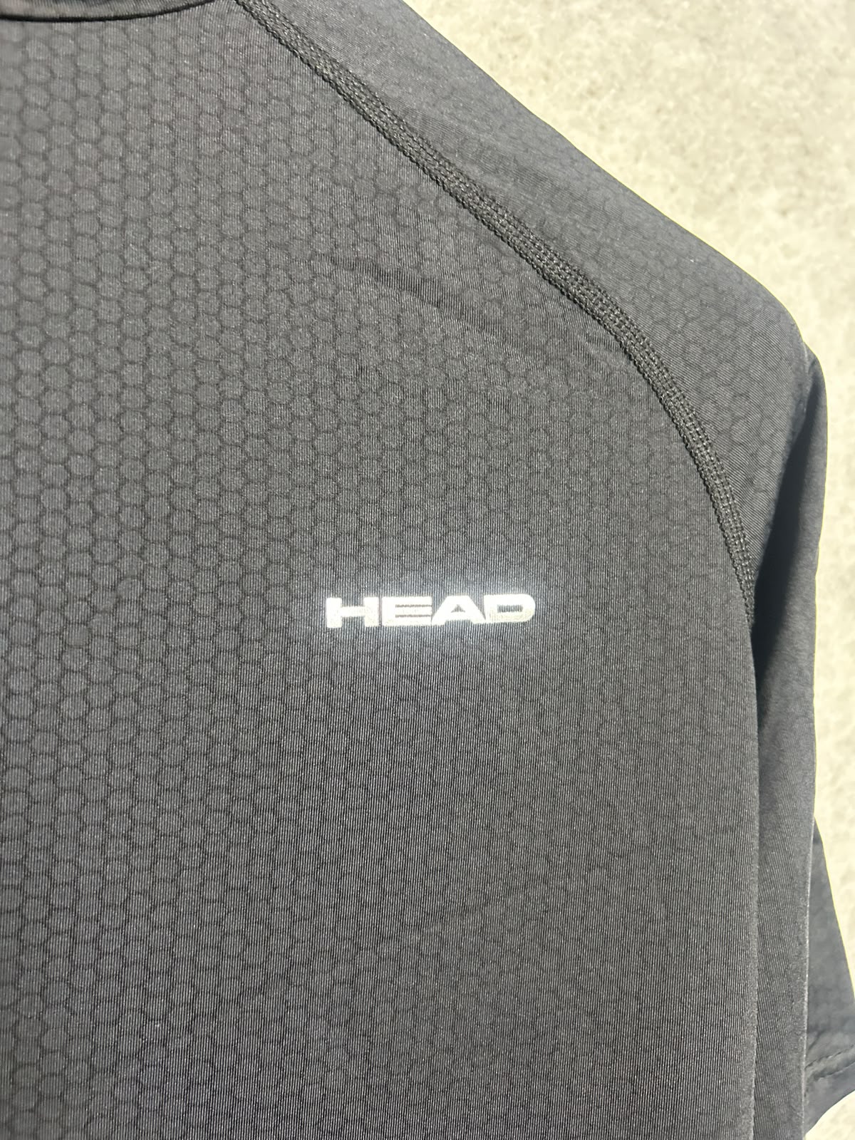 Head Black Round Neck - Medium