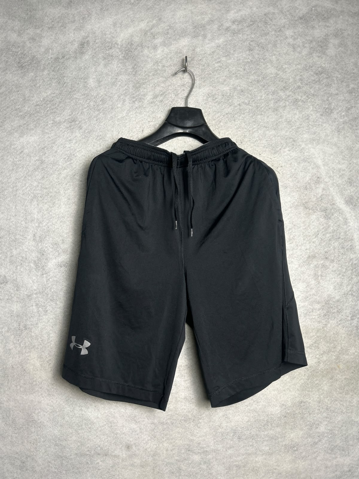 Under Armour Black - Medium