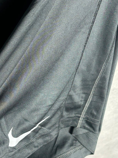 Nike Dri Fit Black - Medium