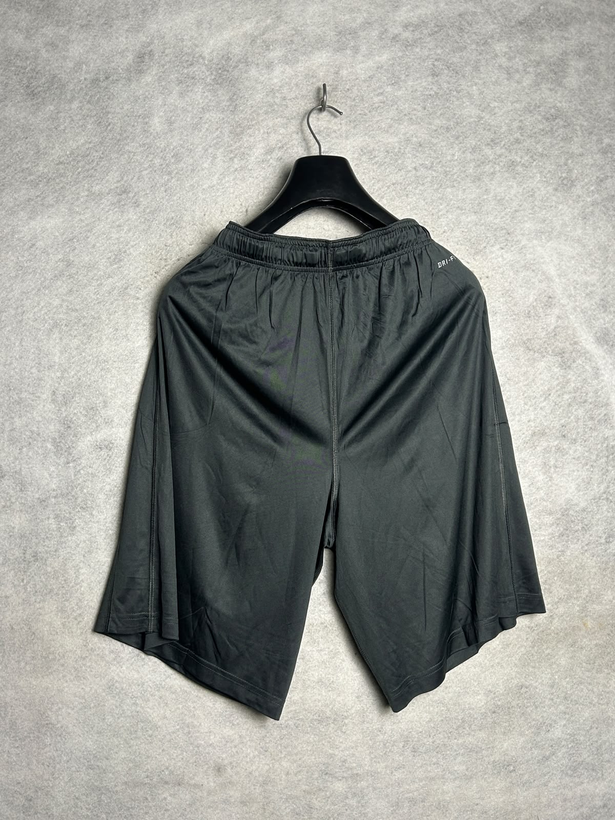 Nike Dri Fit Black - Medium