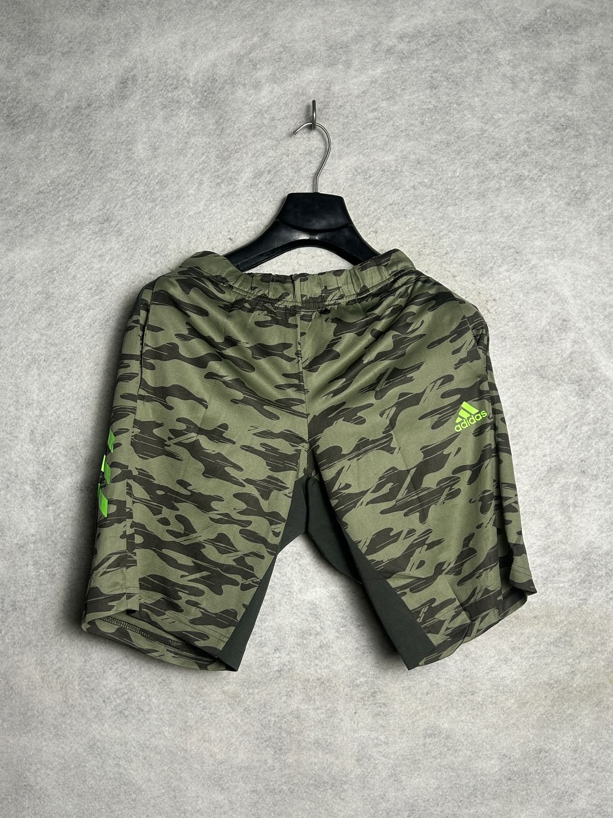 Adidas Army Green Printed - Small