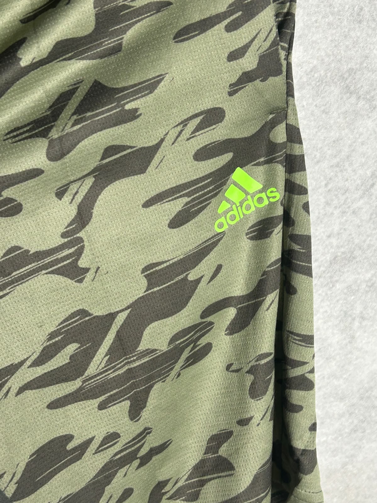 Adidas Army Green Printed - Small