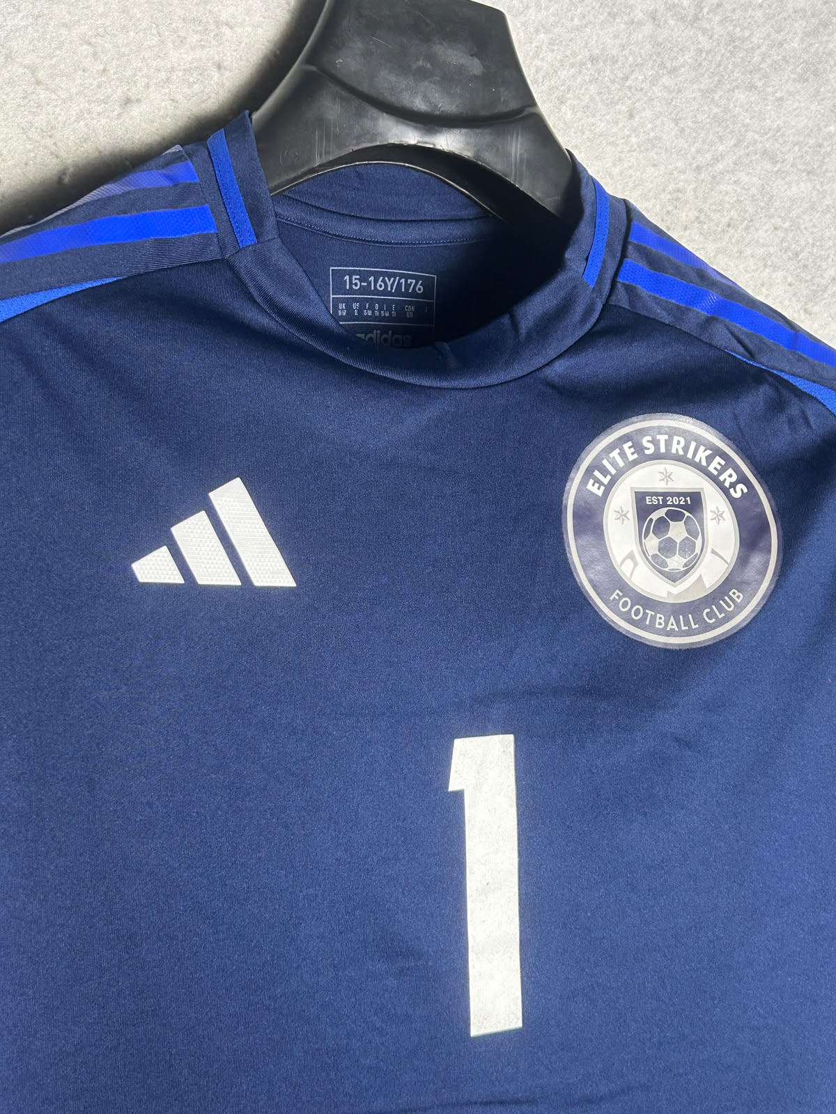 Adidas Blue Round Neck - XL